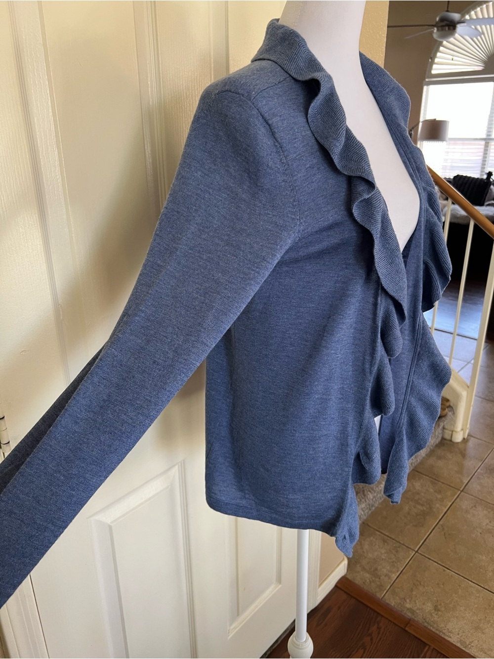 Talbots Pure Italian Merino Wool Blue Ruffle Open Front Cardigan Medium - Picture 7 of 12